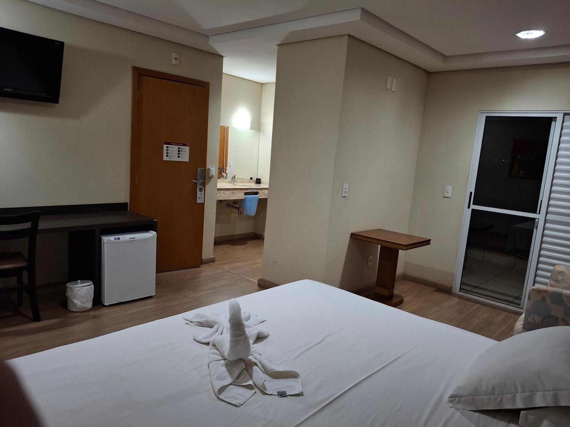 Onix Inn Hotel Cravinhos Exterior photo