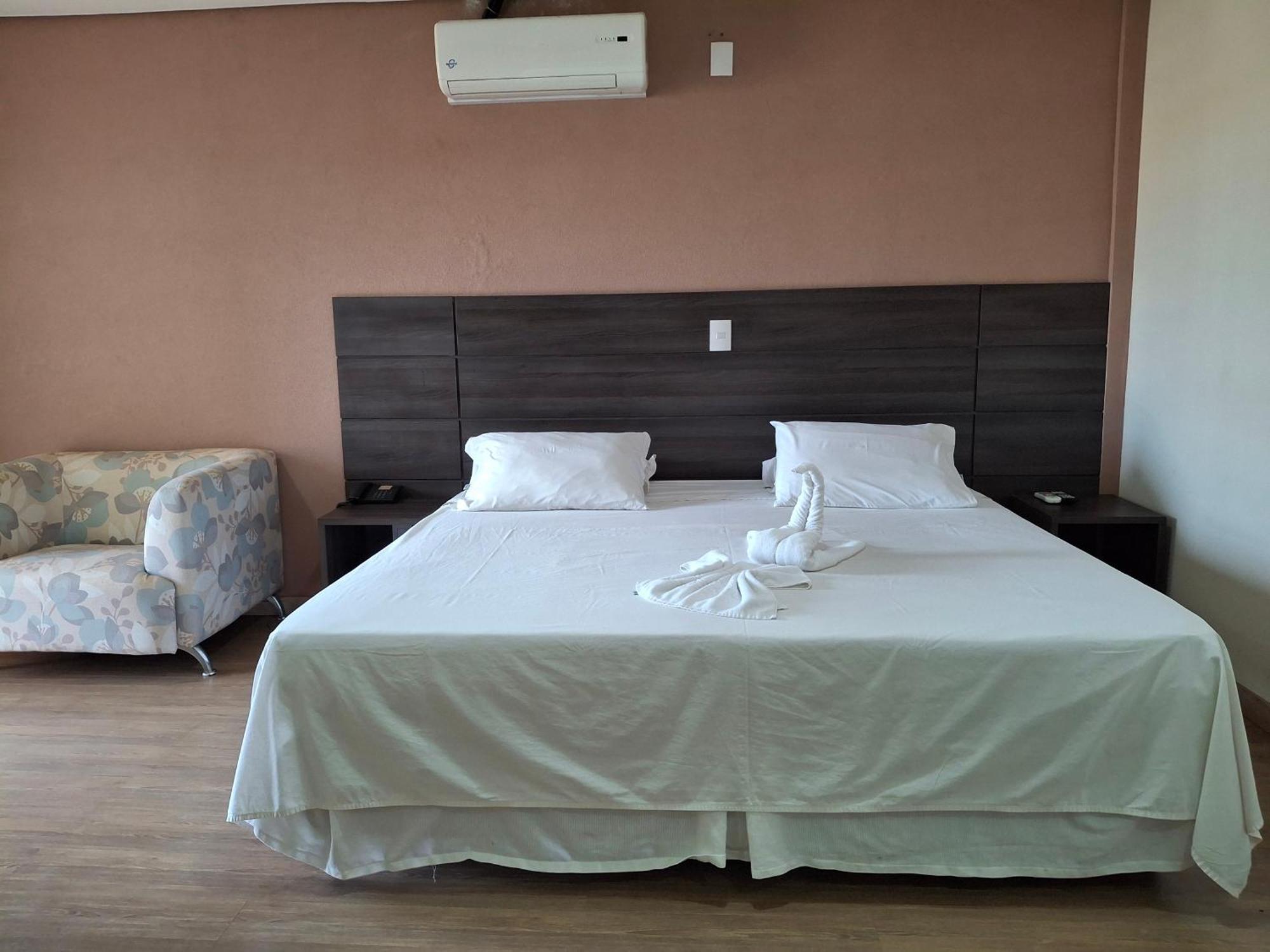 Onix Inn Hotel Cravinhos Exterior photo